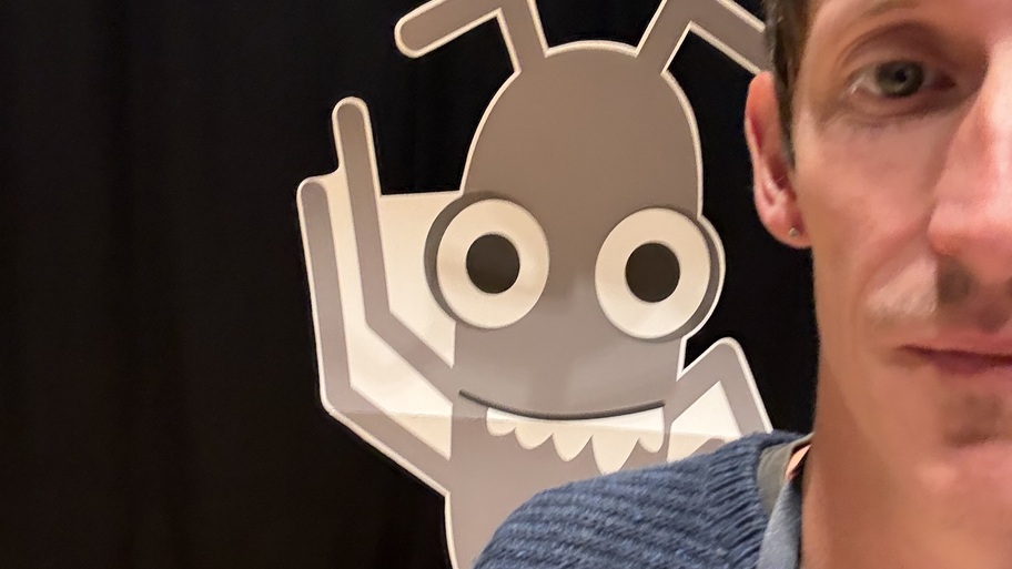 Photobombed image