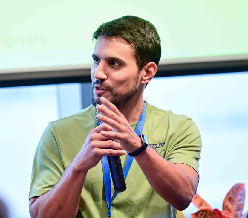 Damian Pereira's profile