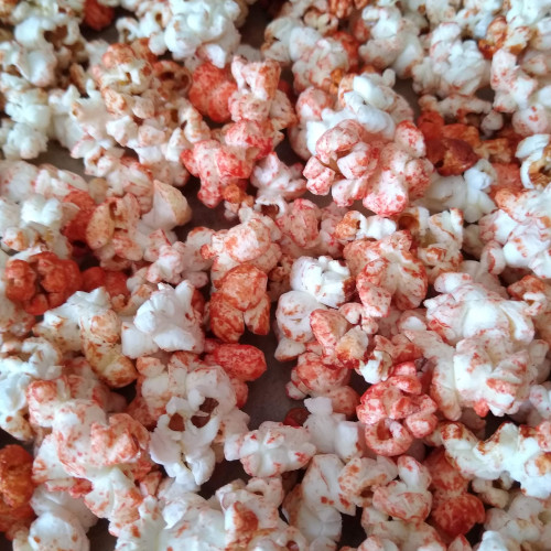 Sweet popcorn, using pink sugar image