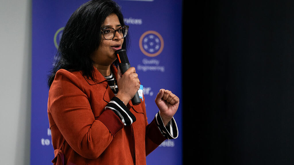 Karishma Khaladkar delivers a 99 second talk image