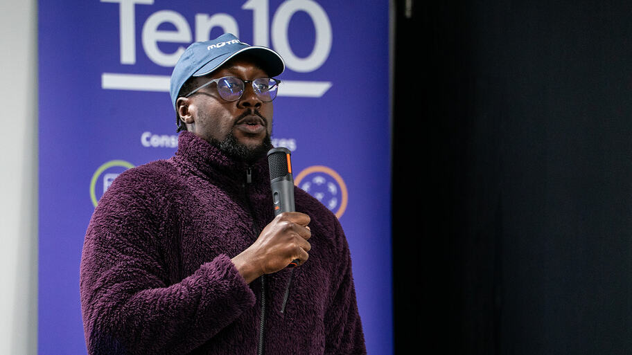 Eamon Droko does a 99 second talk at MoT London image