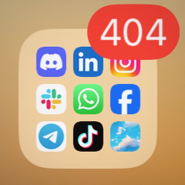 A mobile screenshot of social apps with 404 unread messages notification.