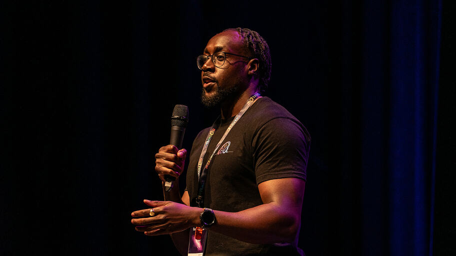 Eamon Droko is going for a record 99 99 second talks image