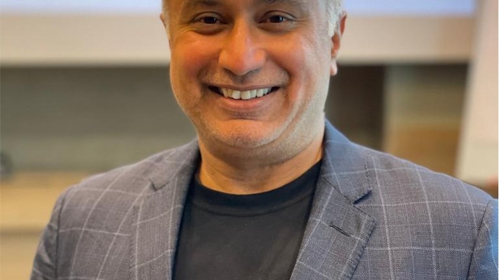 Senior Test Engineer image