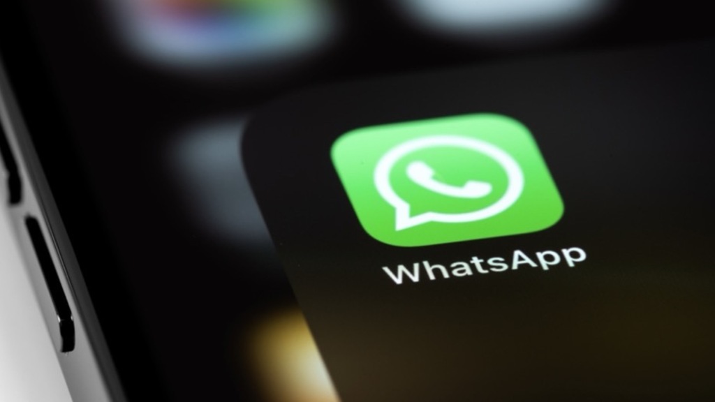 WhatsApp warns of Instagram Reels bug that could load risky content image image