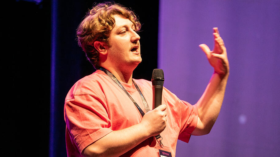 Kieran Webb in the 99 second talk zone image