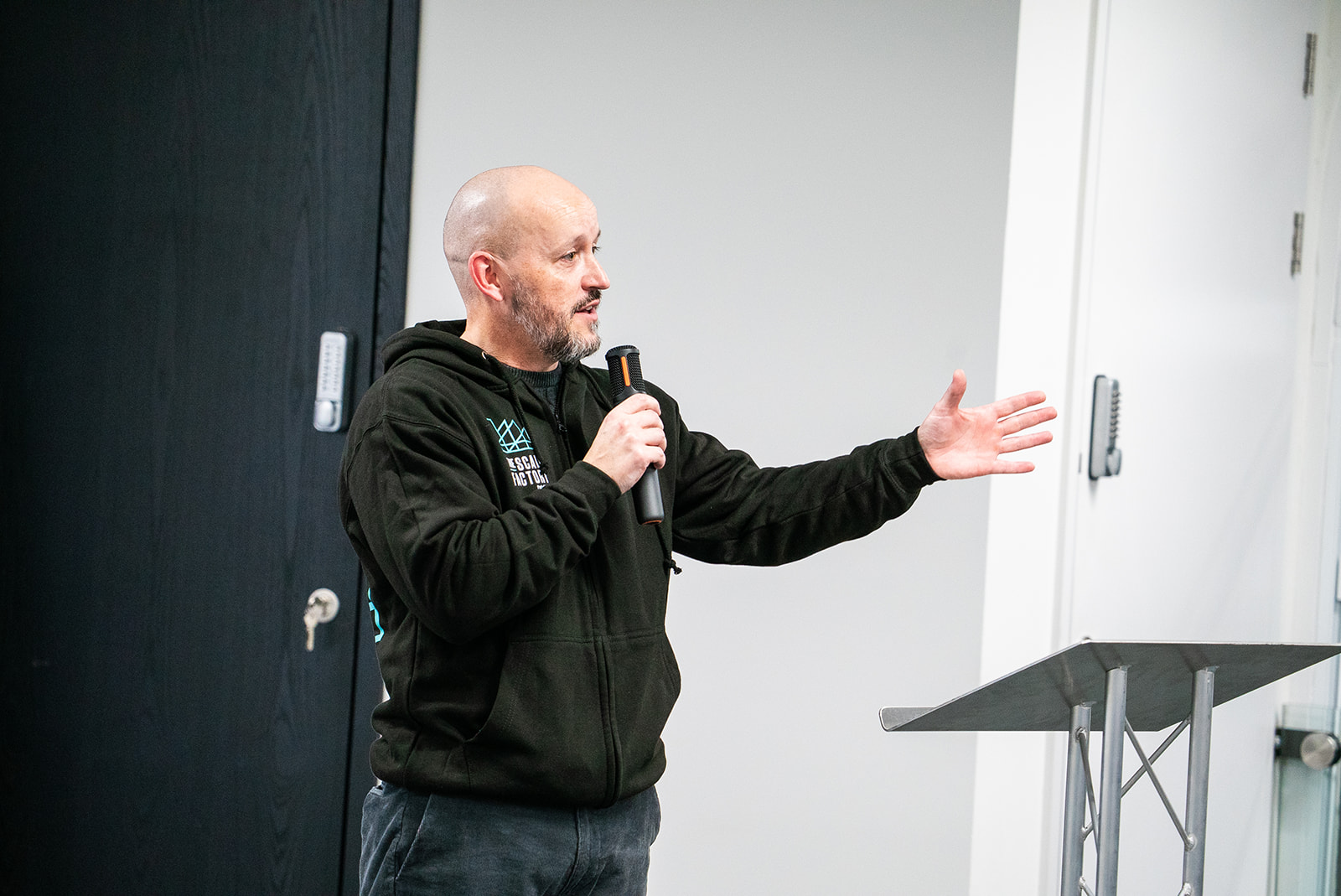 Stu Day representing Ten10