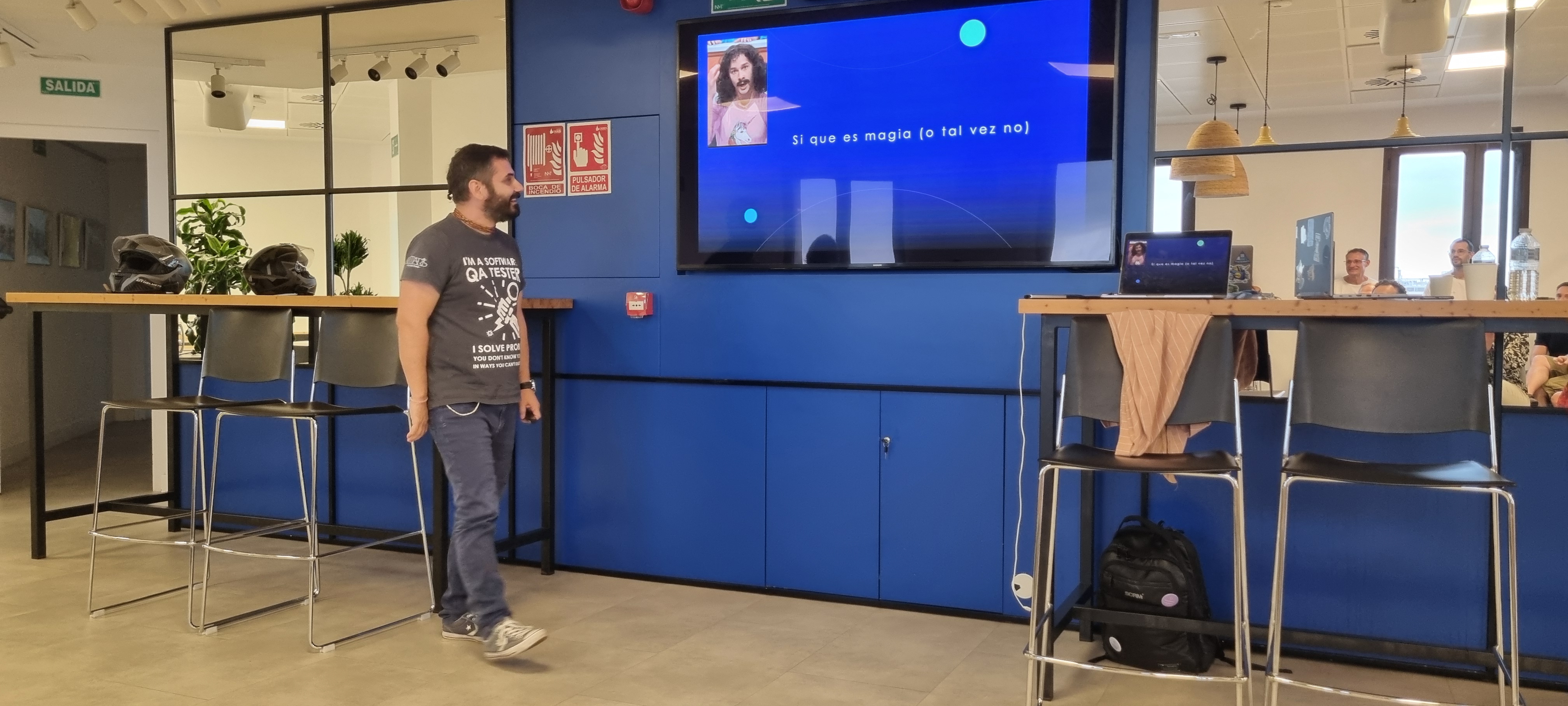 Tomislav presenting "Yes, it's magic (or maybe not...)"