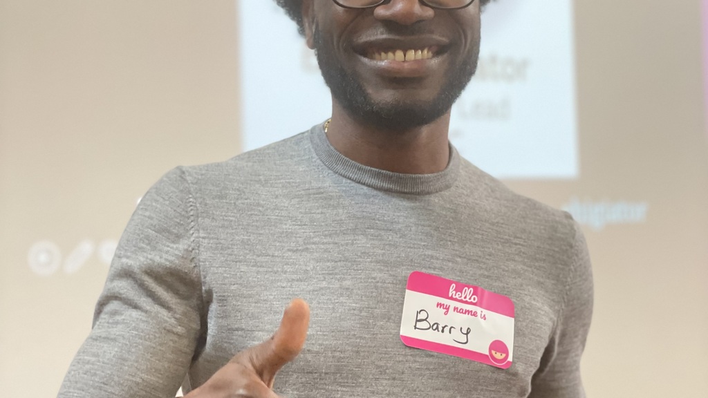 A photo of a smiling Barry with a thumbs up.