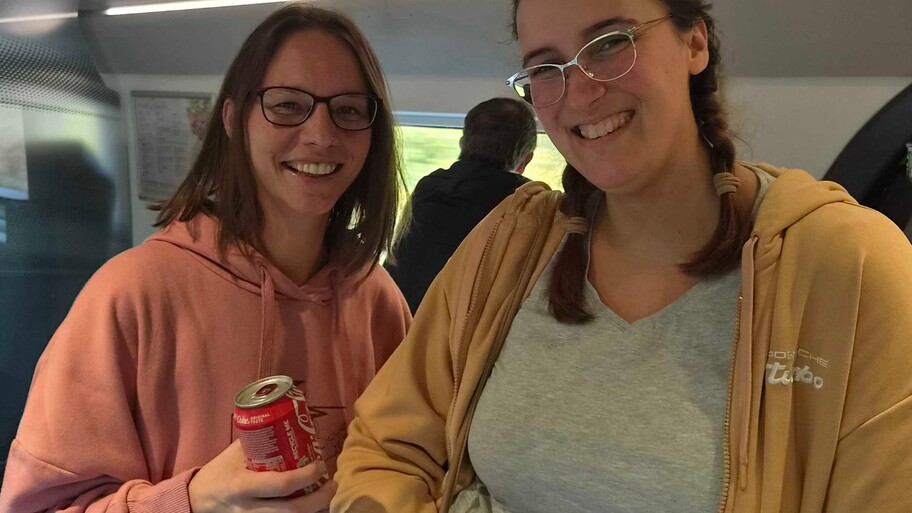 The perks of travelling with Nadja image