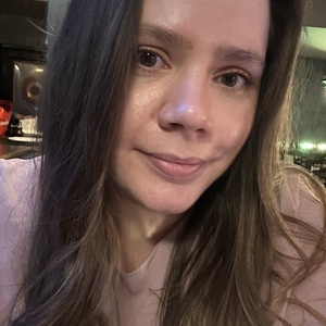 Elena-Claudia Ivan profile image