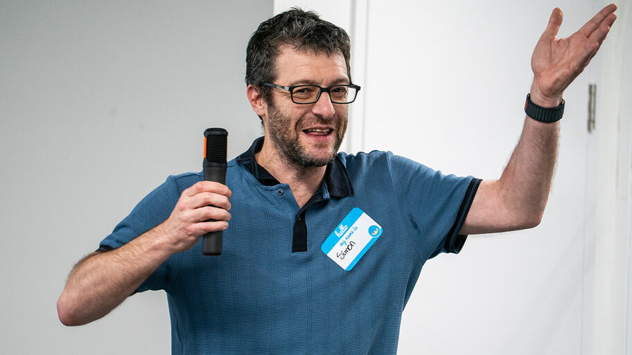 Simon Devon talks for 99 seconds at MoT London  image