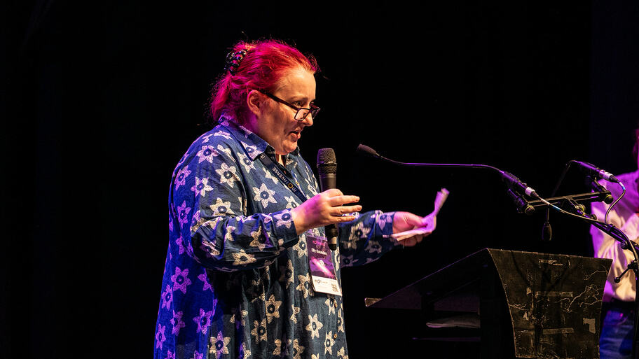 Elly Gausden on the 99 second stage at MoTaCon image