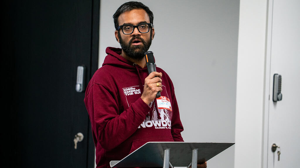 Chetan Velicheti does a 99 second talk image