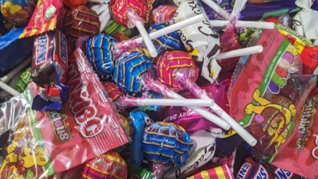 Lots of one snack, mix two snacks or sample a full bowl of snacks? image