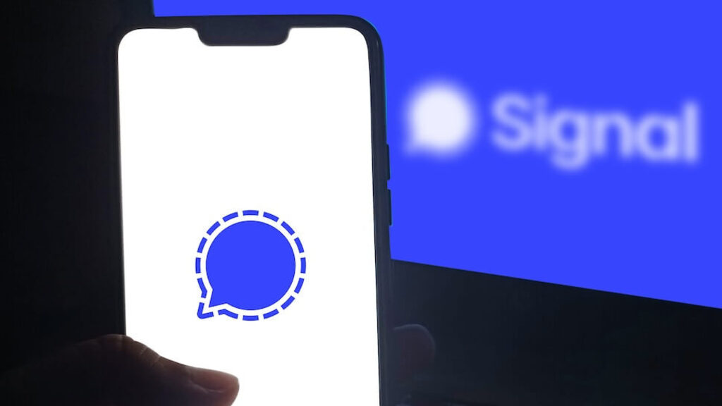 Signal users targeted by attackers seeking backup recovery keys image image