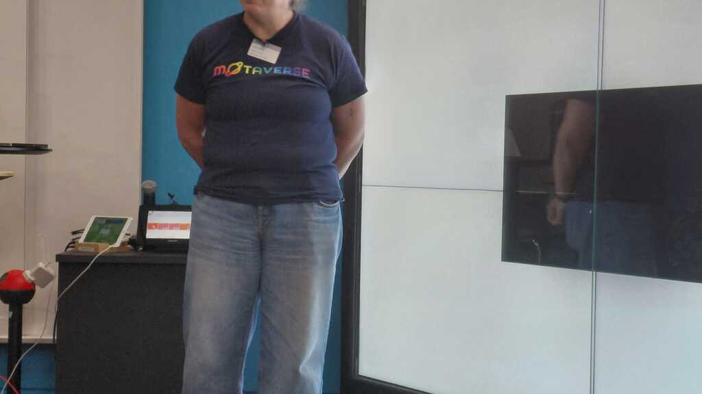 Rosie talking about the moments in the Motaverse image