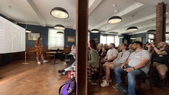 The room was packed for Emily image