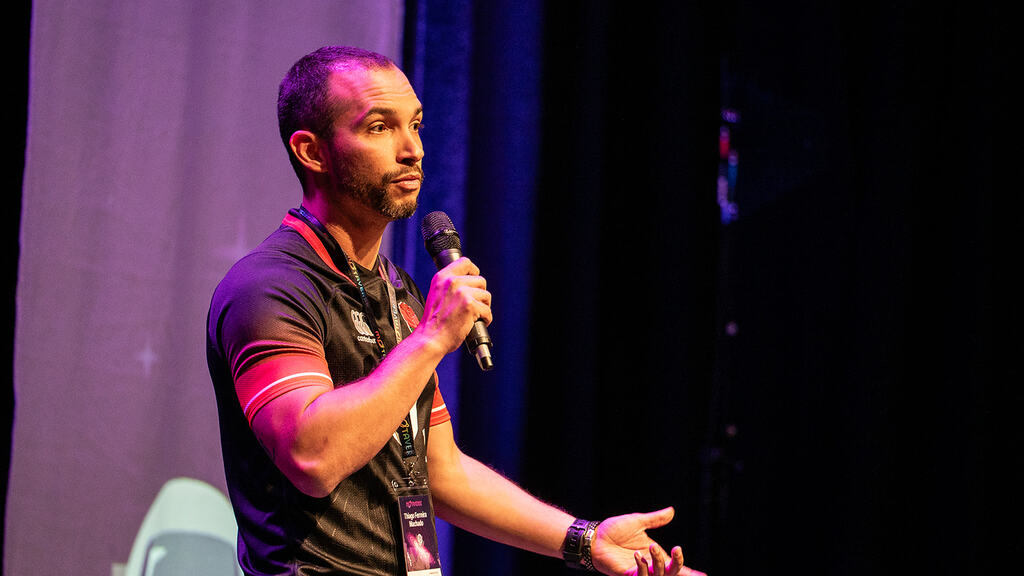 Thiago Ferreira and the MoTaCon stage image