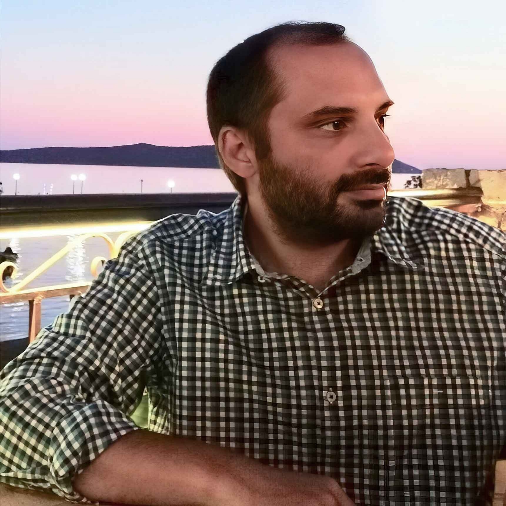 Petros Plakogiannis's profile