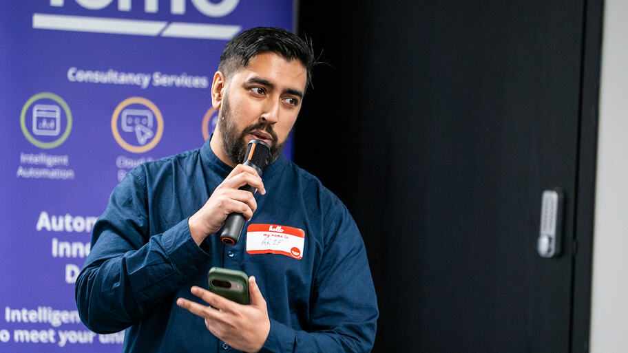 Mohammad Arif talks for 99 seconds at MoT London  image