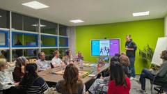 Bastian facilitates Risk Storming Workshop image