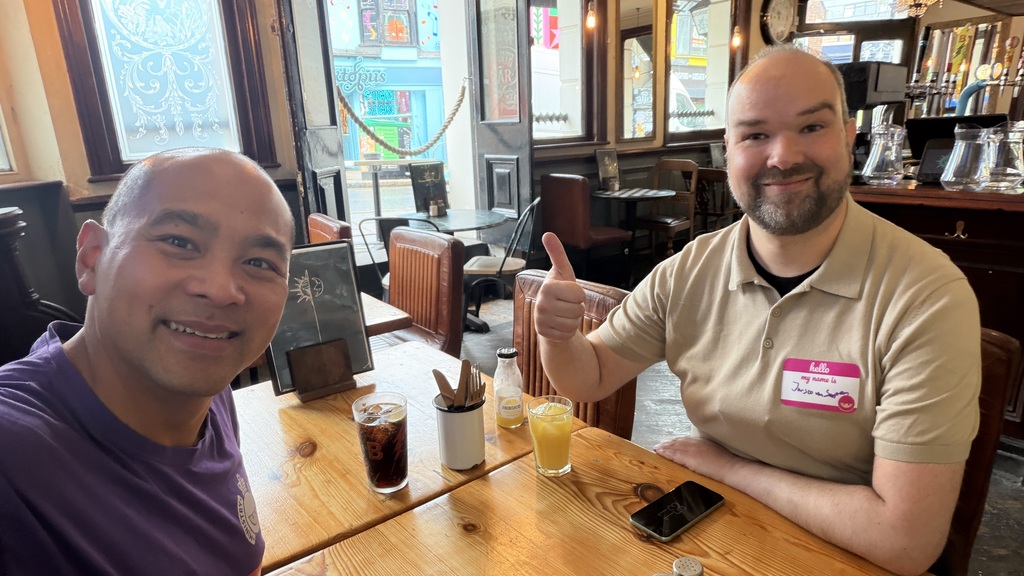 Gianni and Jarsto in a pub image