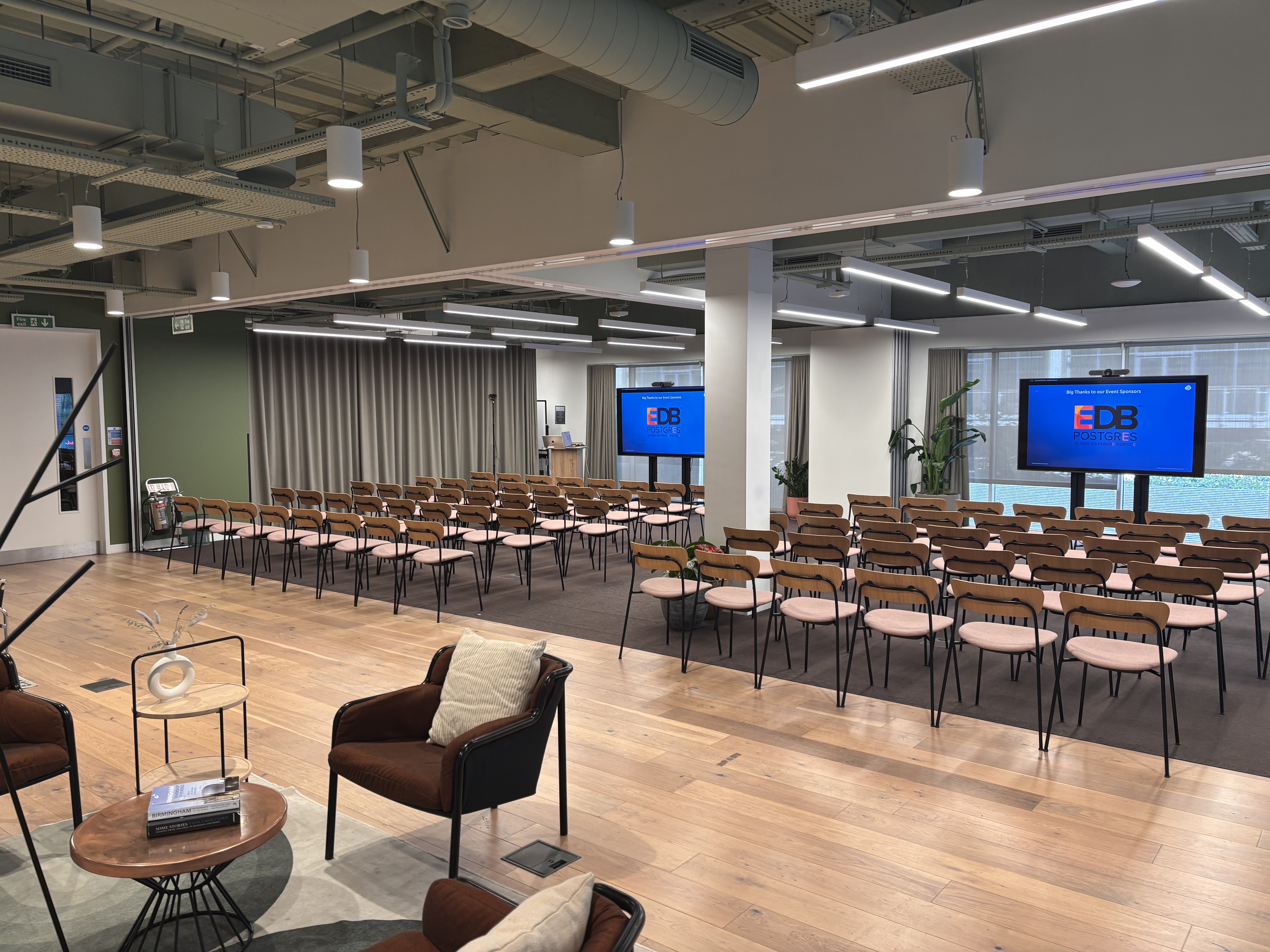 Waiting for the room to fill at Birmingham Digital and DevOps Meetup.  image