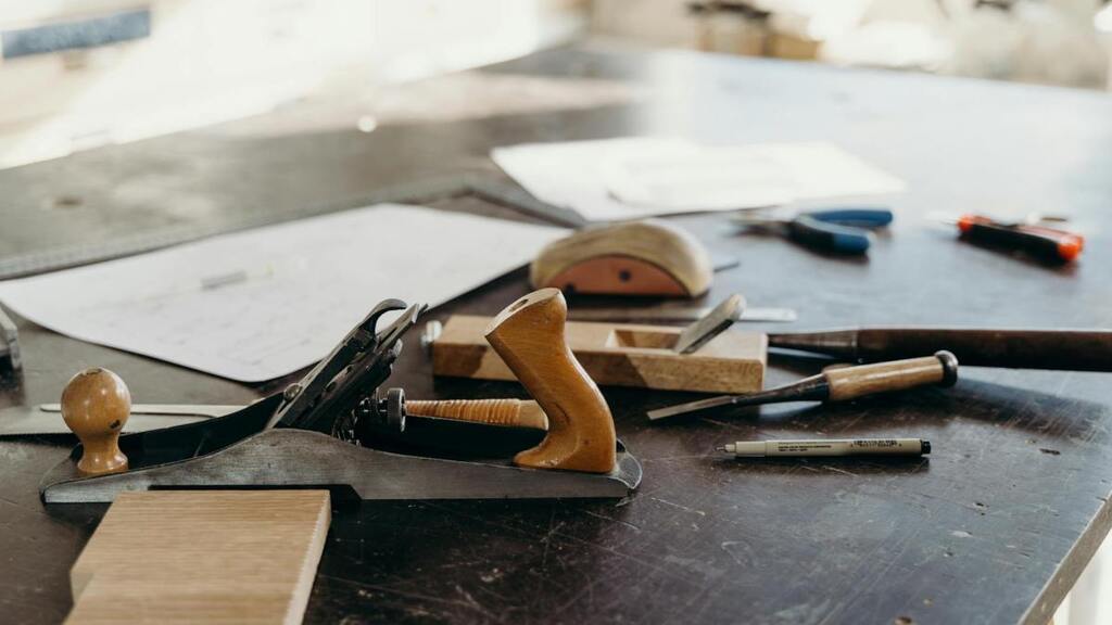 The Hybrid Shop, or Knowing When to Use Power Tools image