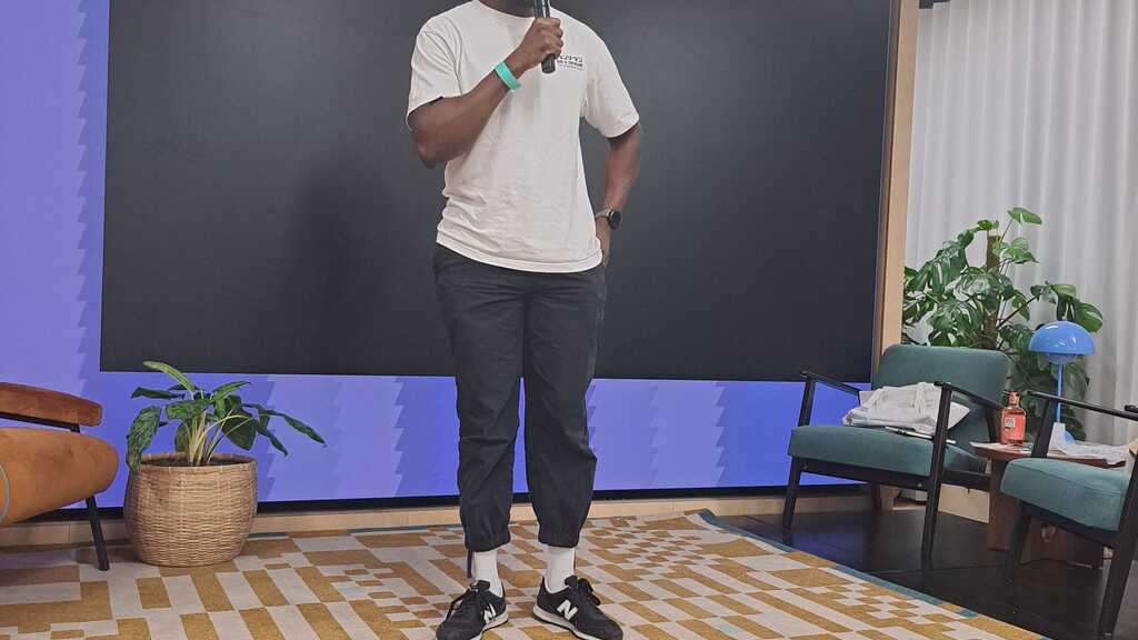 Another great 99 secs talk delivered by Eamon in London MoT meetup 5.0 image